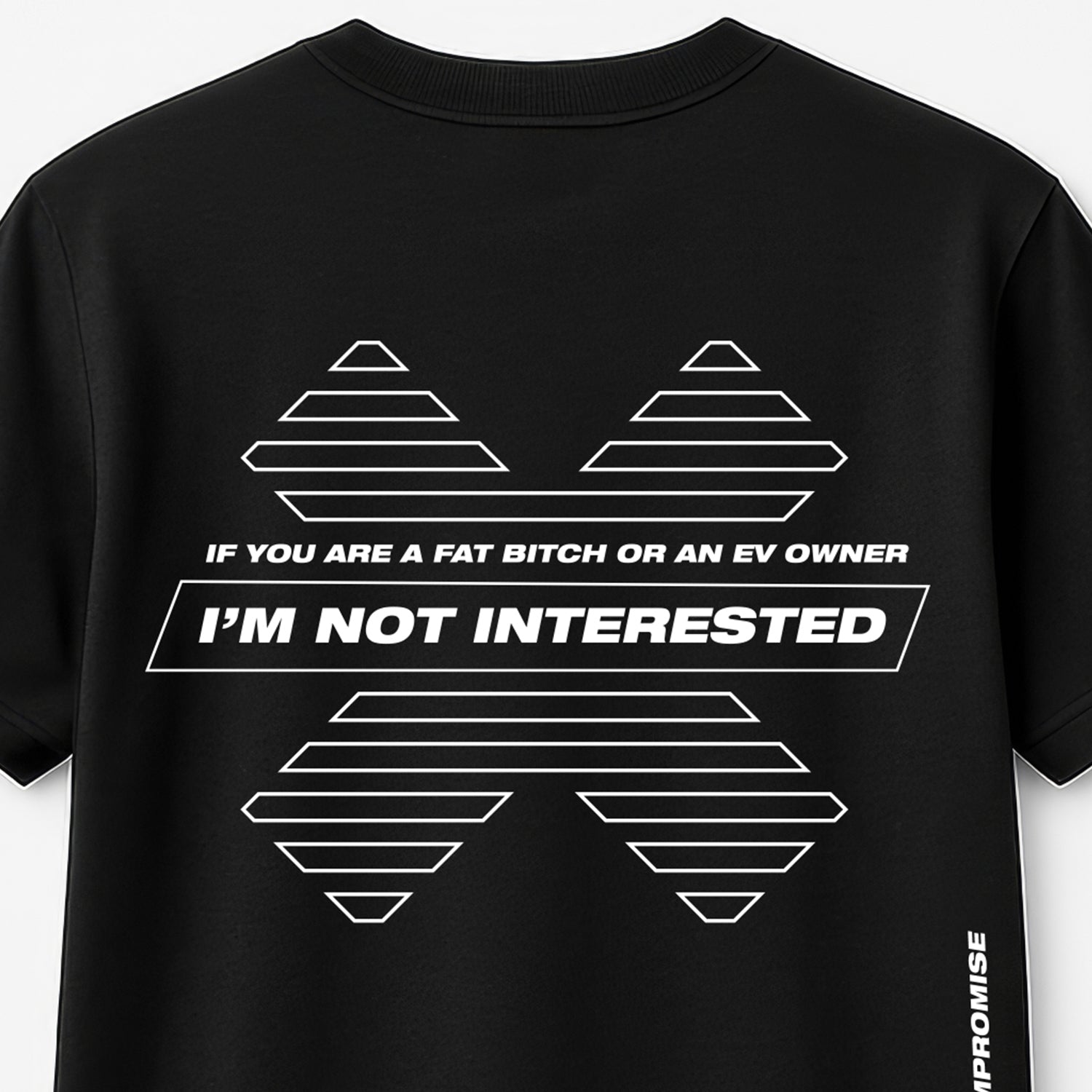 T-SHIRT OVERSIZE NOT INTERESTED